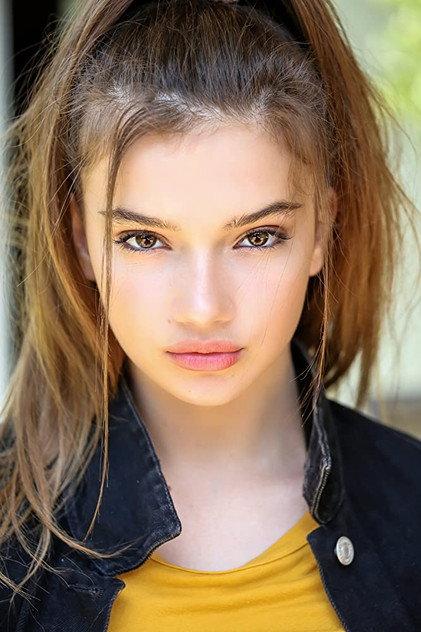 Alexis Jayde Burnett - Actor Profile Photo