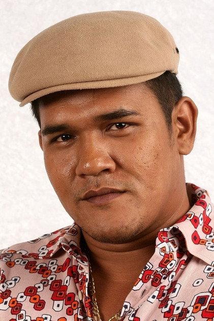 Sonthaya Chitmanee - Actor Profile Photo