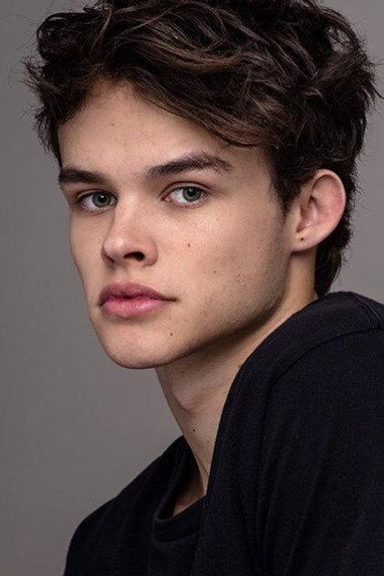 Curran Walters - Actor Profile Photo