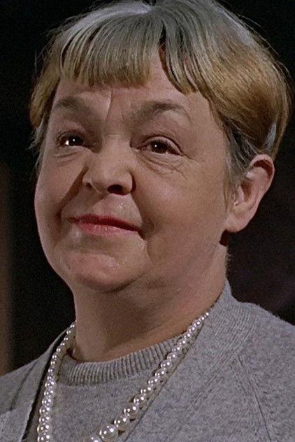 Bee Duffell - Actor Profile Photo