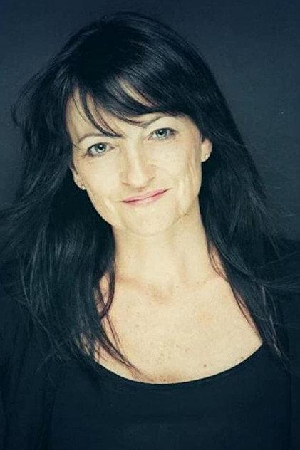 Julia Worsley - Actor Profile Photo