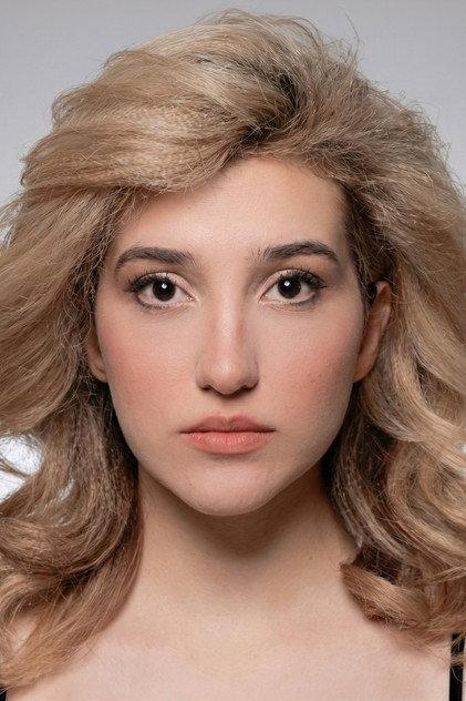 Hana Mana - Actor Profile Photo