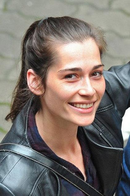 Simona Zmrzlá - Actor Profile Photo