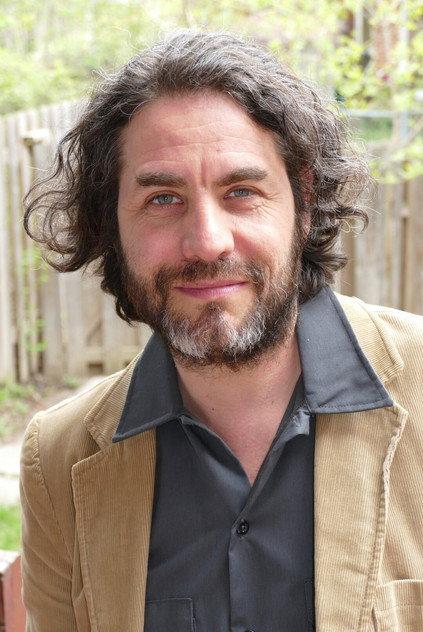 Noël Mitrani - Actor Profile Photo