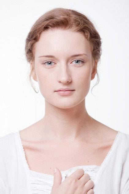 Yanina Isaichkina - Actor Profile Photo