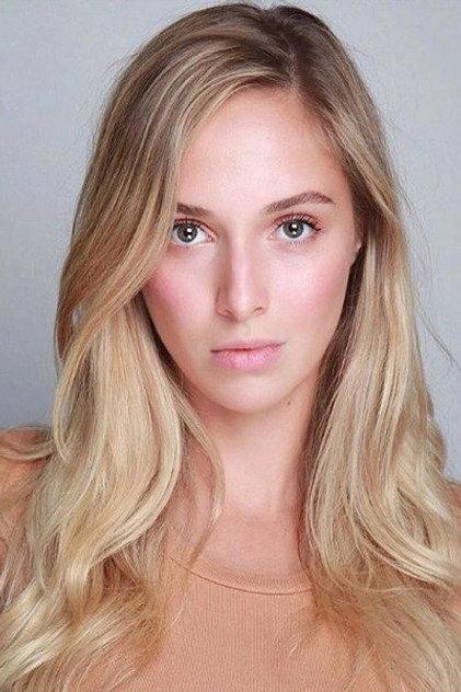 Ecenaz Üçer - Actor Profile Photo