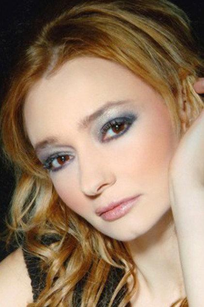 Stella Bonatsou - Actor Profile Photo