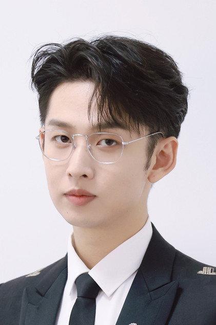 Qi Sijun - Actor Profile Photo