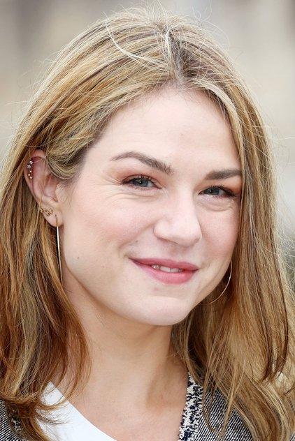 Émilie Dequenne - Actor Profile Photo