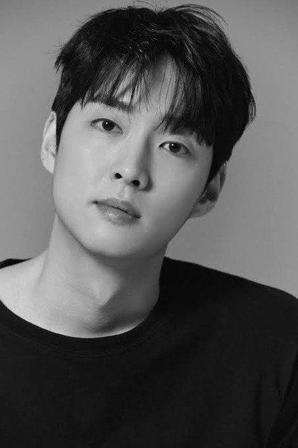 Kang Young-suk - Actor Profile Photo