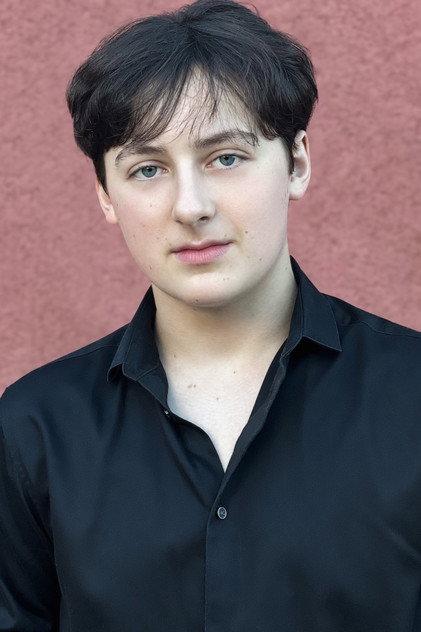 Simon Val - Actor Profile Photo
