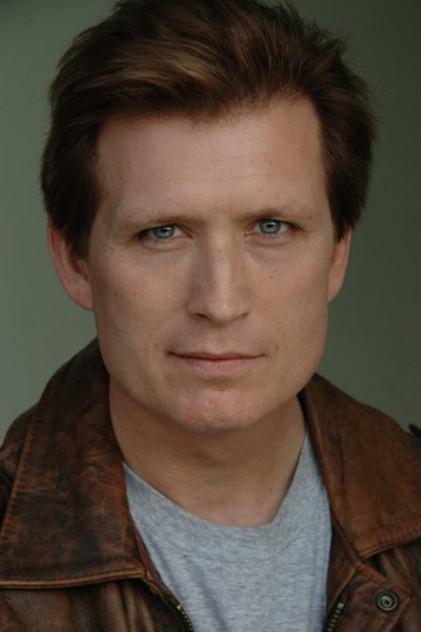 Derik Van Derbeken - Actor Profile Photo