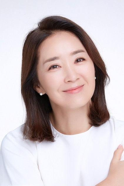 Yun Yoo-sun - Actor Profile Photo