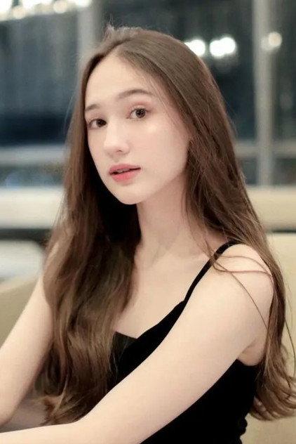 Laura Moane - Actor Profile Photo