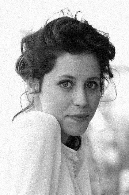 Inés Efrón - Actor Profile Photo