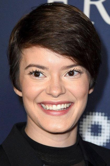 Emily Hinkler - Actor Profile Photo