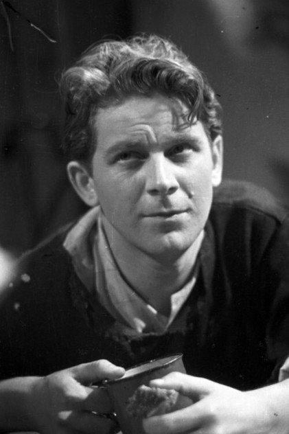 Adam Kwiatkowski - Actor Profile Photo