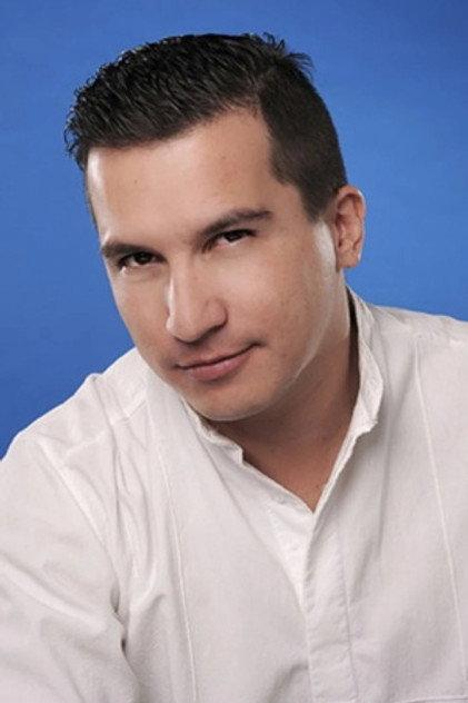 Enzo Fortuny - Actor Profile Photo