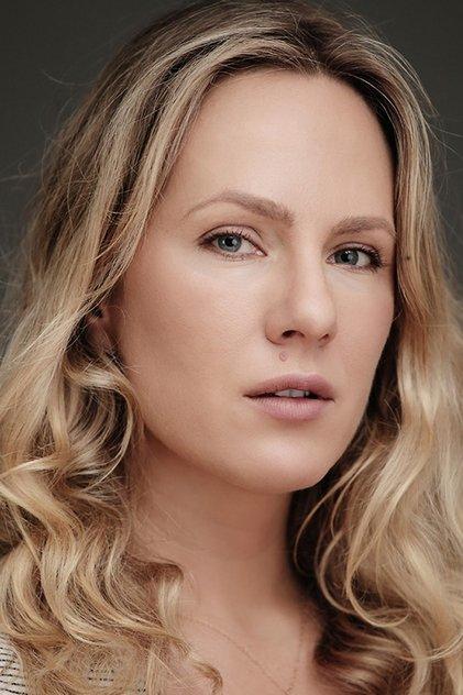 Andrea Stefancikova - Actor Profile Photo