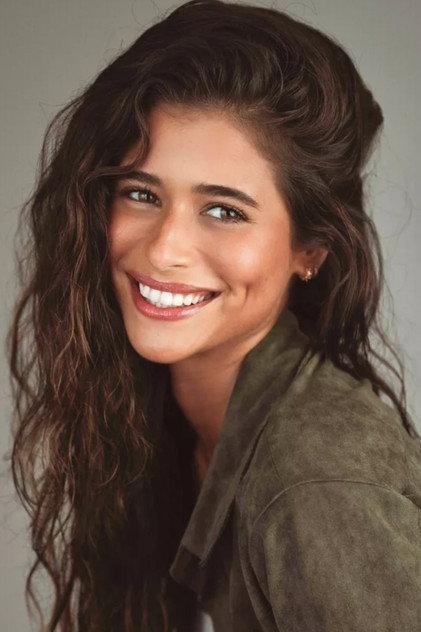 Isadora Cruz - Actor Profile Photo