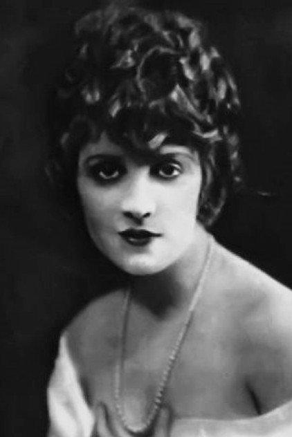 Lucy Cotton - Actor Profile Photo