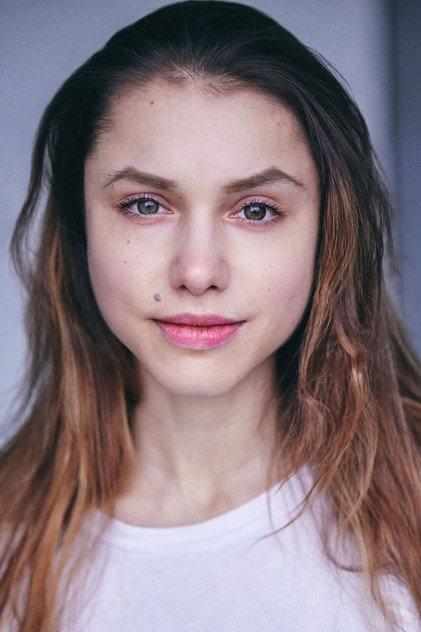 Vivien Sczesny - Actor Profile Photo