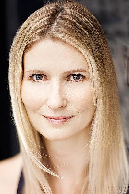 Heidi Cederburg - Actor Profile Photo