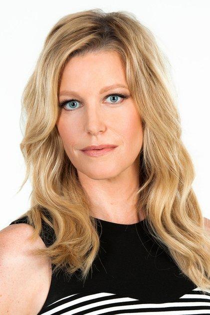 Anna Gunn - Actor Profile Photo