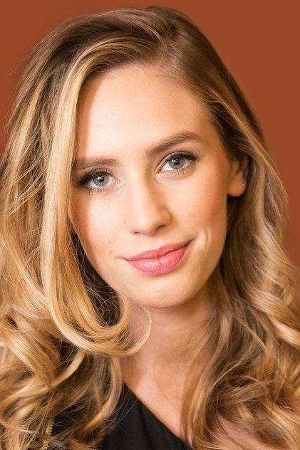 Dylan Penn - Actor Profile Photo