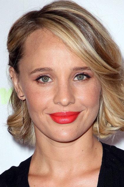 Natasha Loring - Actor Profile Photo