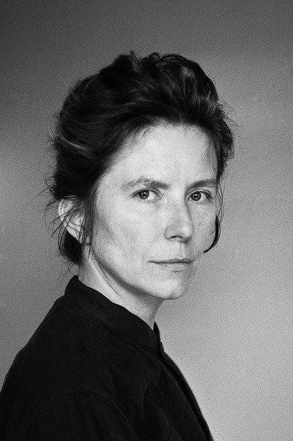 Sandra Korzeniak - Actor Profile Photo
