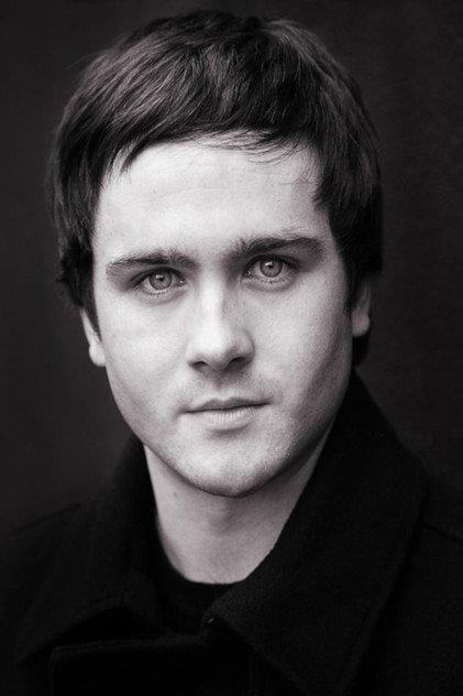 Fionn Walton - Actor Profile Photo