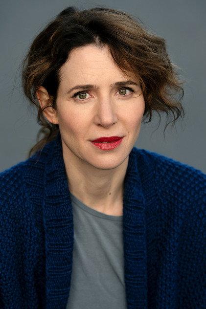 Julia Malik - Actor Profile Photo