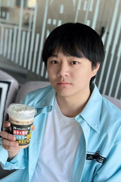 Liangwei Hu - Actor Profile Photo