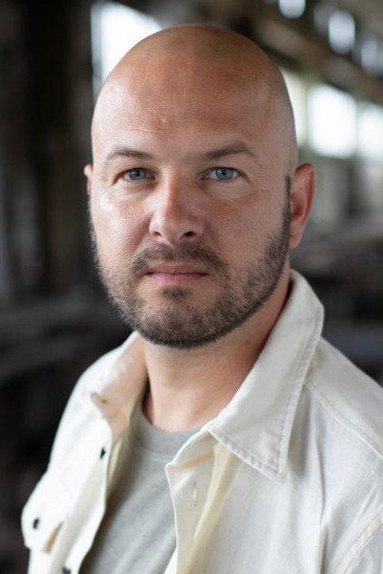 Stan Van Samang - Actor Profile Photo