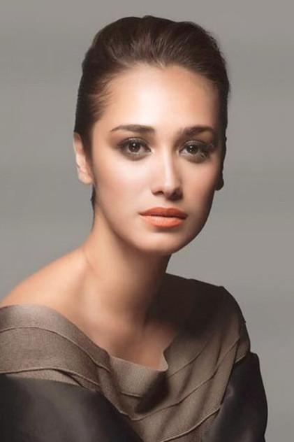 Alexandra Gottardo - Actor Profile Photo