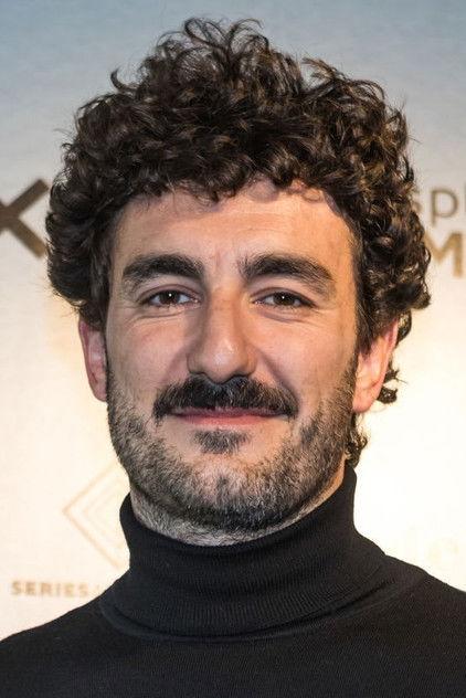 Miki Esparbé - Actor Profile Photo