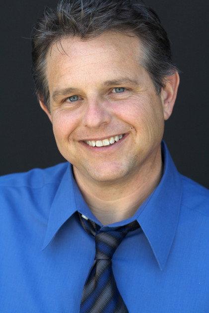 Tom Gibis - Actor Profile Photo