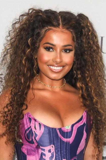 Amber Gill - Actor Profile Photo