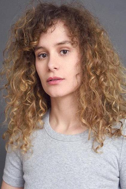 Hélène Bares - Actor Profile Photo