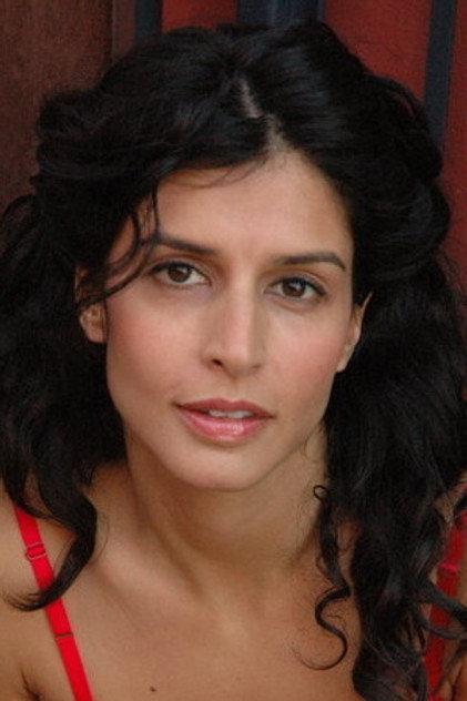 Yasmine Delawari - Actor Profile Photo