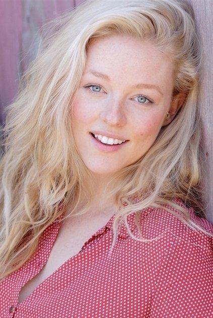Kelly Van der Burg - Actor Profile Photo