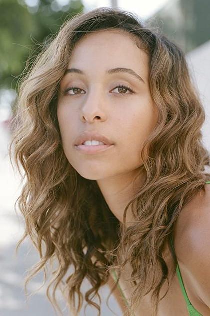 Kasey Elise - Actor Profile Photo