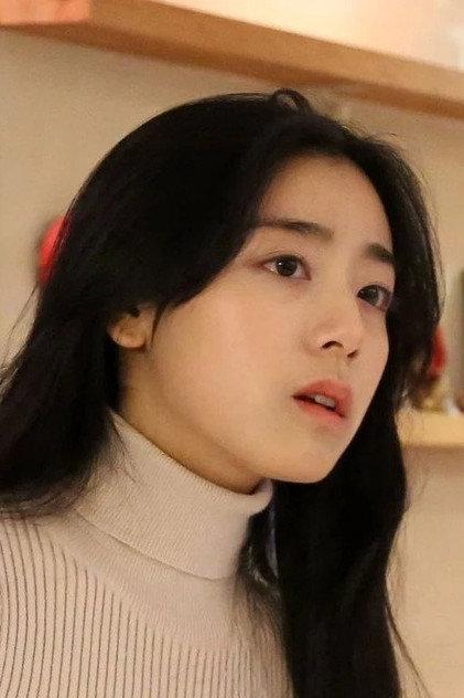 Jeong Hyang - Actor Profile Photo