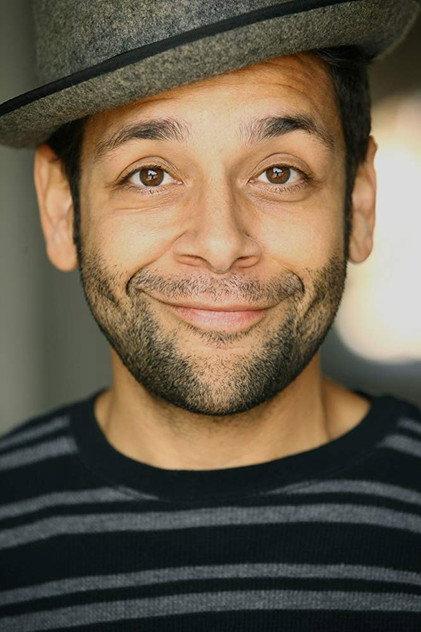 Izzy Diaz - Actor Profile Photo