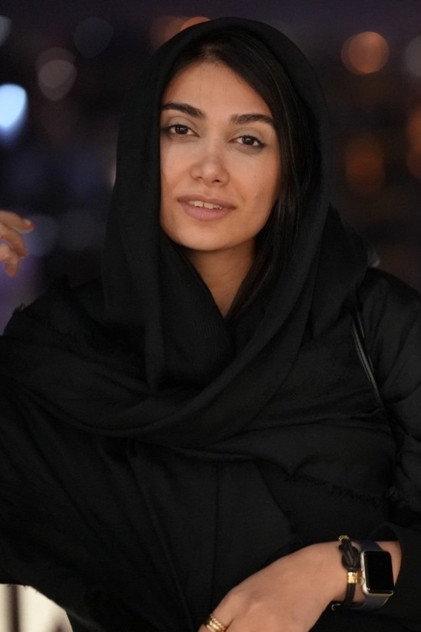 Azin Pourzand - Actor Profile Photo