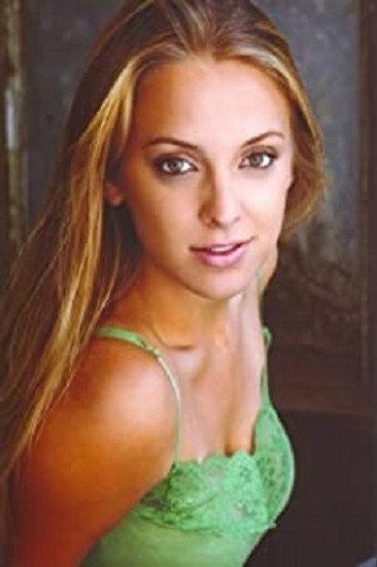 Sarah Hall - Actor Profile Photo