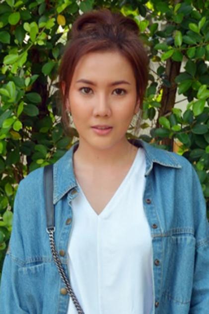 กล้วยไม้ พิกุลแย้ม - Actor Profile Photo
