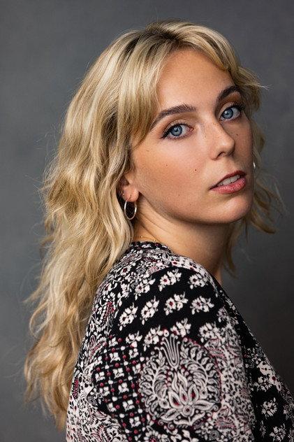 Becky Lindsay - Actor Profile Photo
