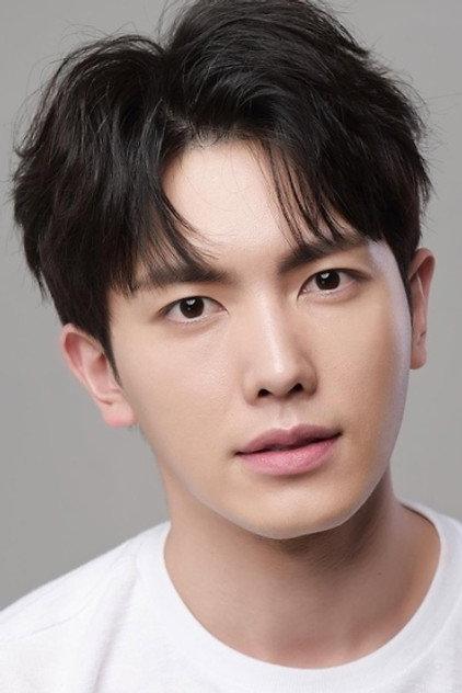 Park Sin-woo - Actor Profile Photo